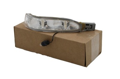 Лампа поворотник дзеркало mercedes ml r klasa права a1648200621 фото №1