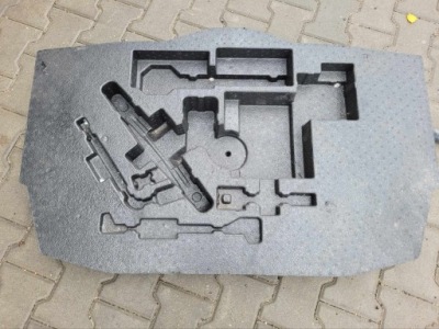 Пенополистирол багажника toyota chr 2020 64777-f4010 фото №1