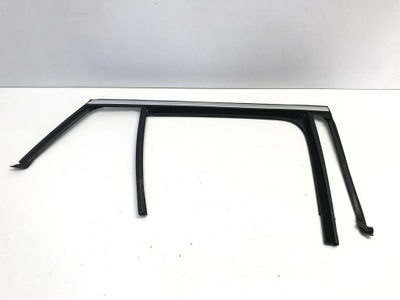 Mercedes glc 2022 c253 amg coupe молдинг рамка дверь правый задняя a253752200 фото №1