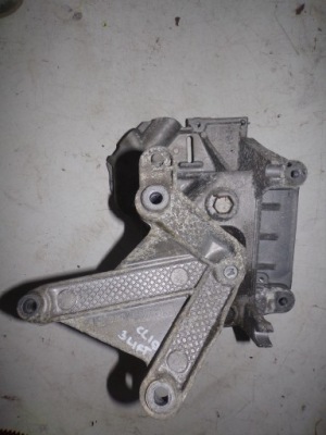 Подушка кронштейн коробки renault clio iii 8200043084 фото №1