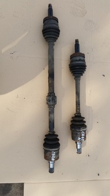 Привідний вал ліва kia carens iii 2,0 crd фото №1