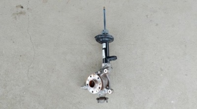 Q4 enyaq id3 id4 ліва поворотний кулак ступиця амортизатор фото №1