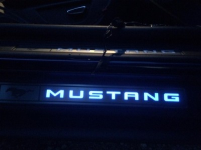 Mustang door поріг plates charcoal black iluminated фото №1