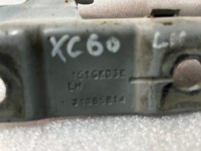 Петля капот лівий xc60 2009-2017 31385814 фото №1
