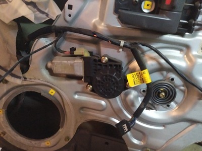 Механизм правый перед kia cerato 1.5crdi 05' фото №1