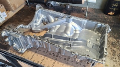 Піддон масляна двигуна mercedes-benz amg a1770107914 фото №1