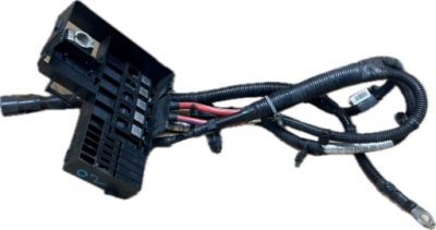 O2 cadillac escalade iv 2014 - распределитель тока жгут коробка 84095546 фото №1