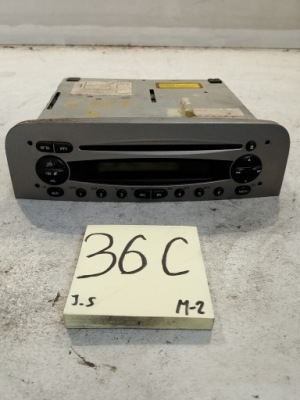 Alfa romeo 147 радіо заводський cd blaupunkt 156035293234 фото №1