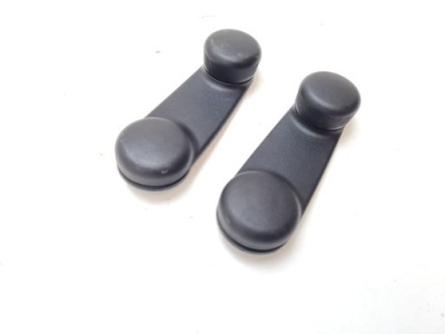 2005 jeep wrangler ручка склопідйомника скло двері передніх 4615642 фото №1