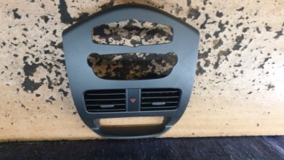 Chevrolet spark m300 решітка обдув середня фото №1