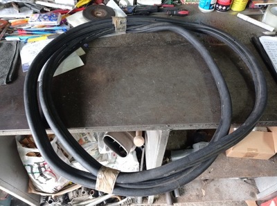 Vw passat b5 kombi - прокладка багажника фото №1