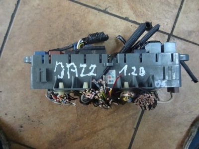 Honda jazz 1.2b 05' коробка запобіжників фото №1