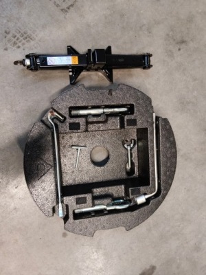 Mazda cx-5 домкрат подъемник трапециевидный 1200kg комплект демонтаж фото №1