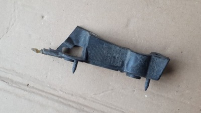 Audi оригінальний номер 8k0807283 напрямна бампера фото №1