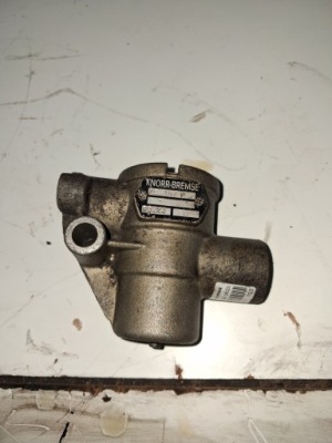 Клапан давления пневматический renault magnum premium dxi фото №1