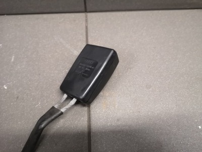 Клипса поперечина безопасности audi a8 d2 4d0857740m фото №1