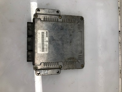 COMPUTADOR DEL MOTOR RENAULT 8200051608 0281010632  