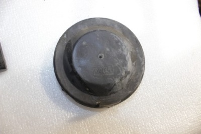 Кришка заглушка гумовий елемент лампи vw passat b5 polo seat opel vectra b 88204115 фото №1