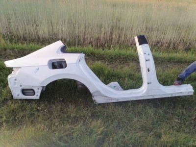 Чверть права задня volkswagen arteon фото №1