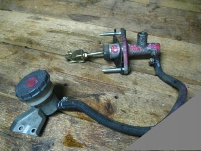 Honda civic 95-01 5d насос сцепления бачок фото №1