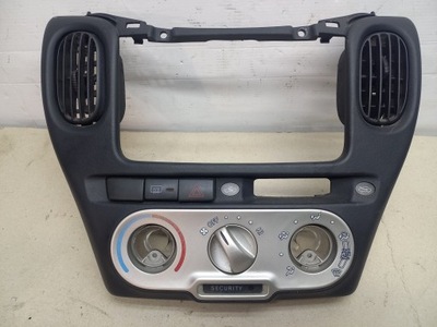 Toyota yaris verso рамка консоль панель приладів захист перемикач перемикачі фото №1