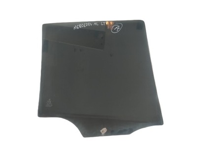 Скло двері лівий задня mercedes w163 фото №1