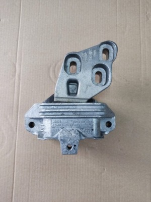 Подушка двигуна кронштейн mercedes a2462400617 фото №1