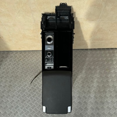 Підлокітник тунель панель керування land rover discovery v 2017 rok фото №1