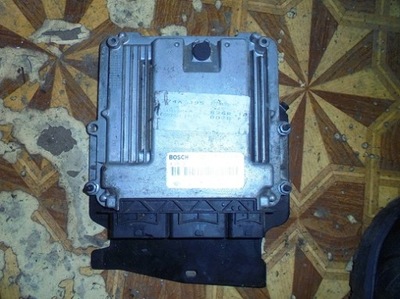 Renault бортовий комп'ютер 0281018284 237101074r фото №1