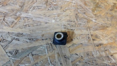 Peugeot 1007 кронштейн сиденье подкладка болты фото №1