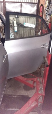 Дверь задние левая toyota auris e-15 1f7 фото №1