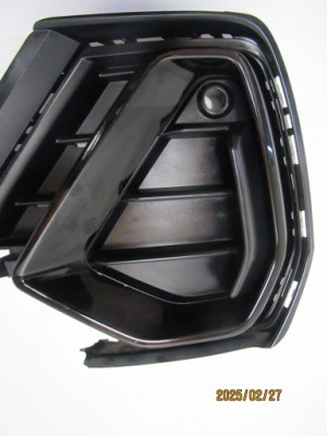 Audi q3 2 83a s-line решётка бампера левая 83a807681d фото №1