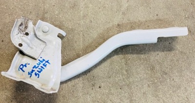 Suzuki swift mk7 петля капот правый фото №1