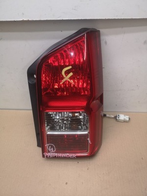 LAMPA TYLNA PRAWA NISSAN PATHFINDER R51 05-10