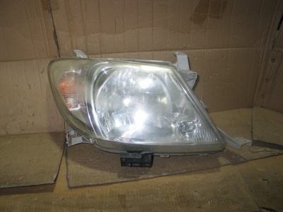 FARO DERECHA PARTE DELANTERA TOYOTA HILUX 7 VII 05R- EUROPA  