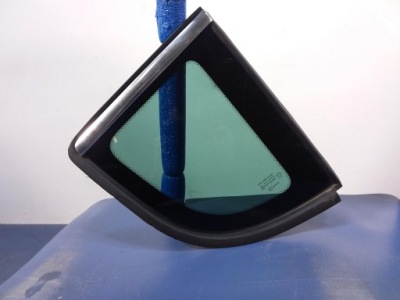 Peugeot 3008 i стекло кузовная задняя правая 13 фото №1