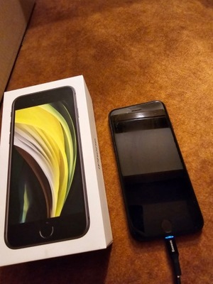 Smartfon Apple iPhone SE (2020) 3 GB / 256 GB 4G (LTE) czarny