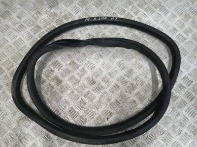 Mercedes a-klasa w176 прокладка кузовна дверей правий задні фото №1