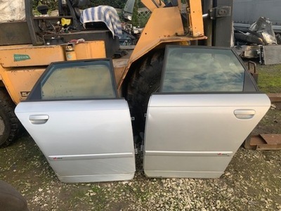 Двері праве задня задні a4 b7 ly7w комплект фото №1