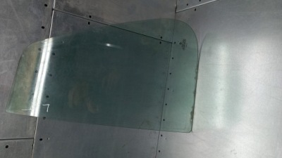 Стекло левая задняя треугольник vw golf iv 01r фото №1