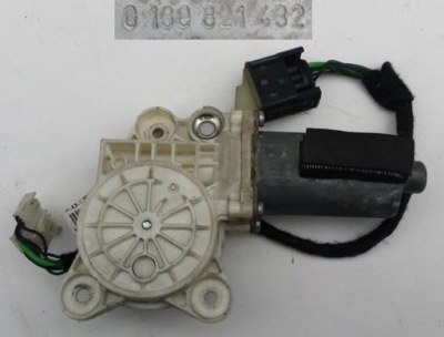 Моторчик скло правий mercedes cls w219 0130821432 фото №1