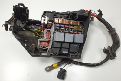 Коробка предохранителей land rover discovery l550 фото №1