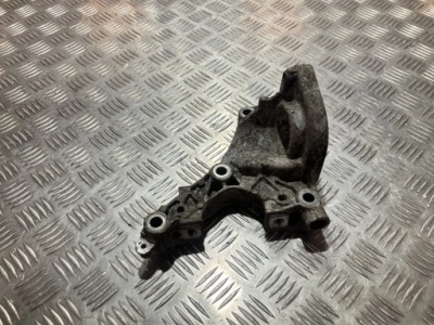 Кронштейн опора полуось mercedes cla w118 250e 1.3 cgi фото №1