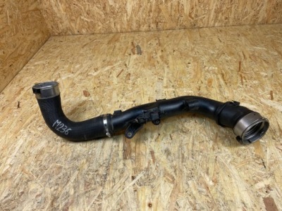 Патрубок труба шланг повітря volvo xc90 ii xc60 ii v60 ii 31370128 31370126 фото №1