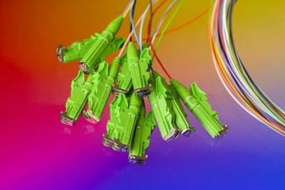 Pigtail E2000/APC SM długości 2 m Easy Strip