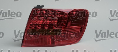 ŽIBINTAS GALINĖ AUDI A6 03.06-08.11 KAIRYSIS LED VAL043329 