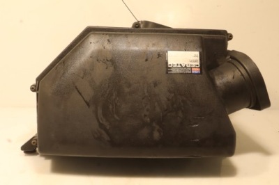 Корпус фільтра повітря volvo s60 2 2.0d фото №1