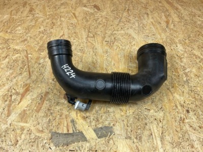 Впуск повітрозабірник шланг труба повітря jeep renegade 68377764aa фото №1