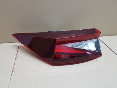 Лампа задняя левая skoda enyaq 21- фото №1