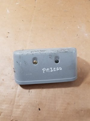 Mitsubishi pajero iii лампа 3 світло стоп фото №1